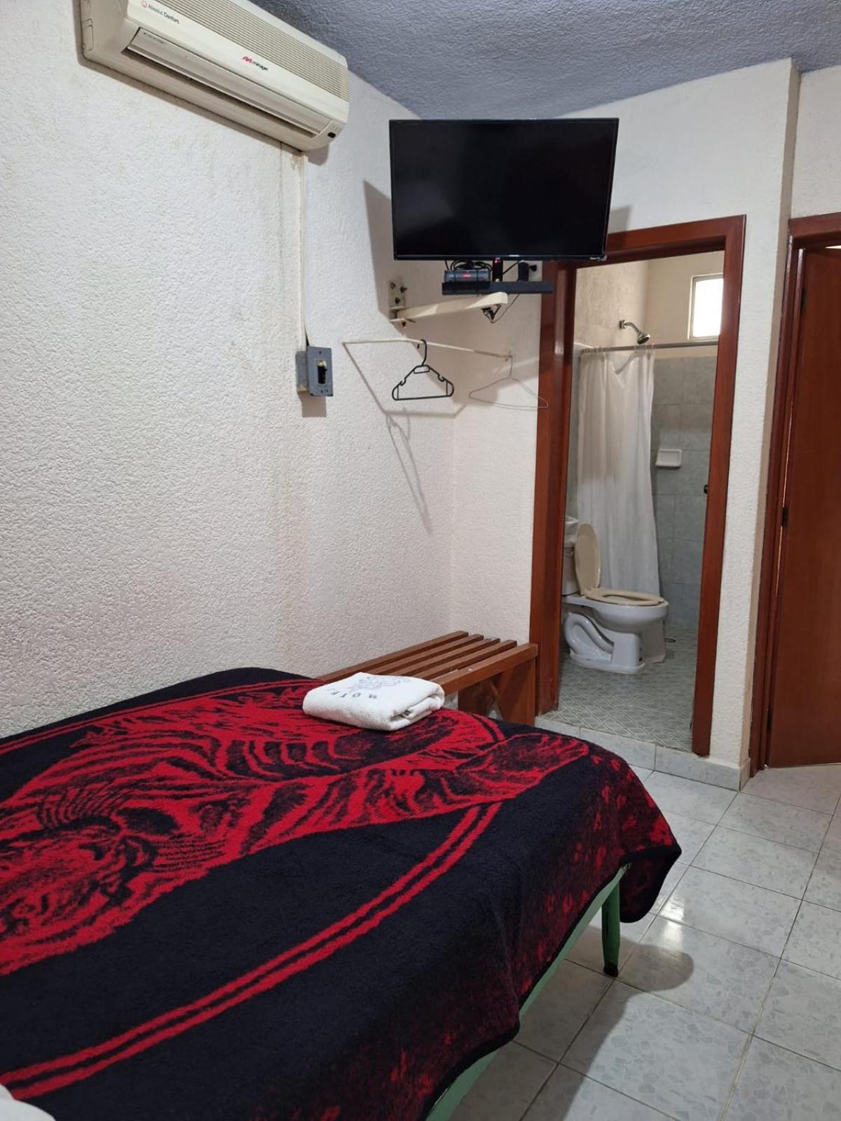 Hotel Carmelitas 42 Вильяэрмоса Экстерьер фото