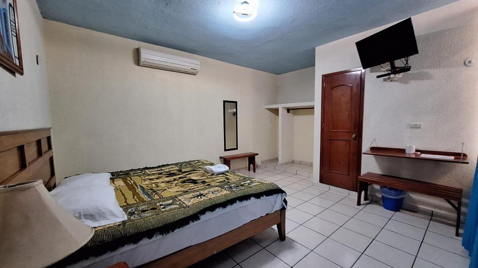 Hotel Carmelitas 42 Вильяэрмоса Экстерьер фото
